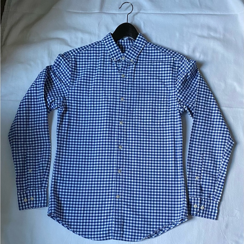 Banana Republic Soft Wash Button Up Shirt Men's Small Long Sleeve Blue Check.